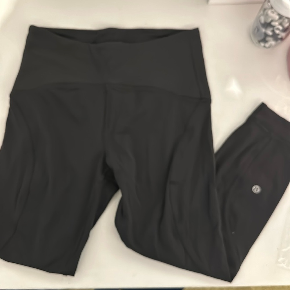 Lululemon jogger grey size 10 ribbed waist and ankle gently used